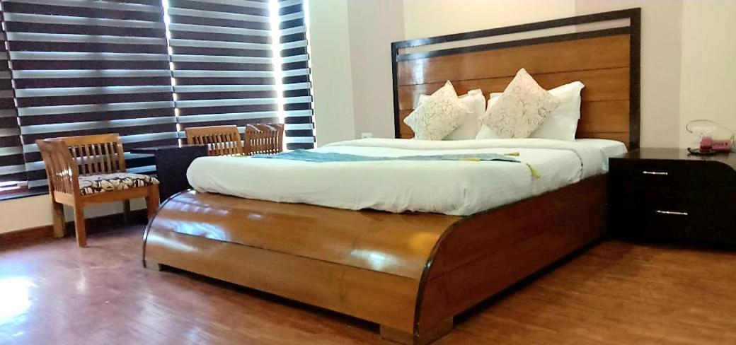 Wildleaf Kasauli Valley Homz Bed and Breakfast Eksteriør billede