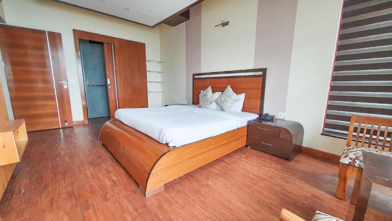 Wildleaf Kasauli Valley Homz Bed and Breakfast Eksteriør billede