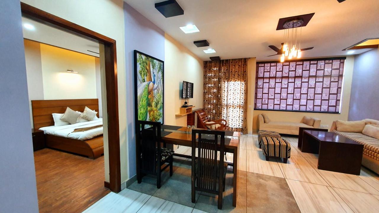 Wildleaf Kasauli Valley Homz Bed and Breakfast Eksteriør billede