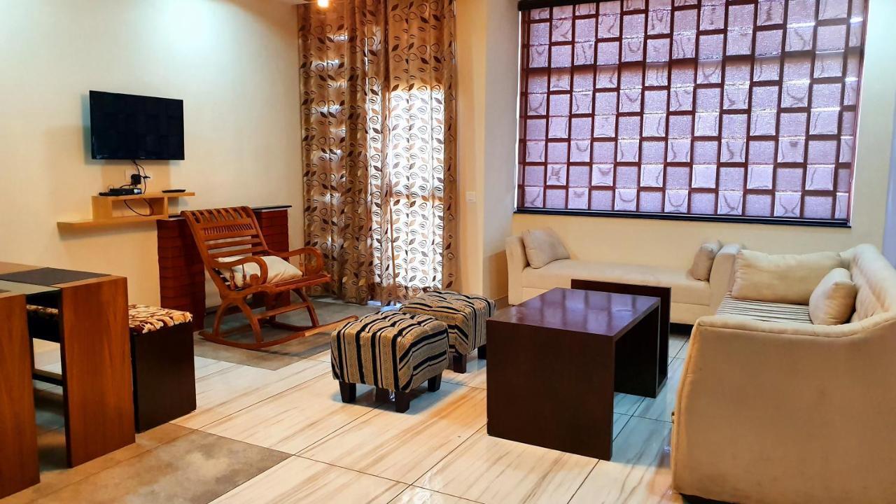 Wildleaf Kasauli Valley Homz Bed and Breakfast Eksteriør billede